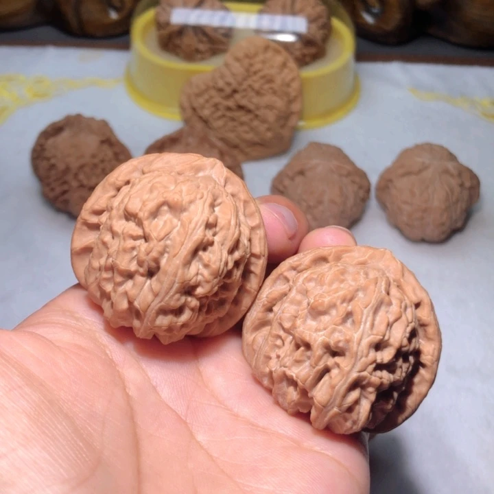 把件文玩核桃40三角白