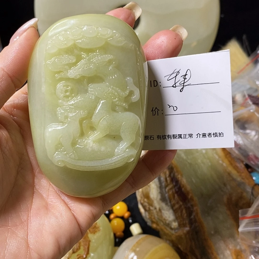 石材东**往古青石手把件