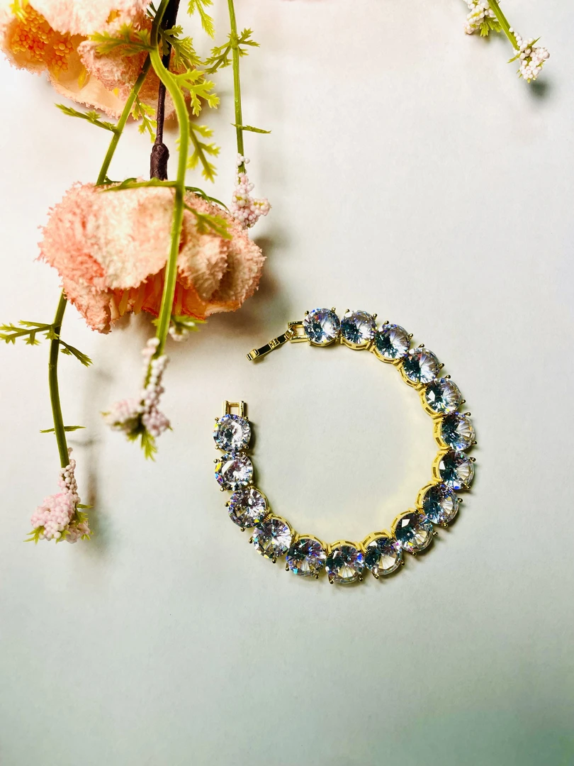 高奢手链 【高端定制】A07精品时尚气质百搭款手链{多样性发一}