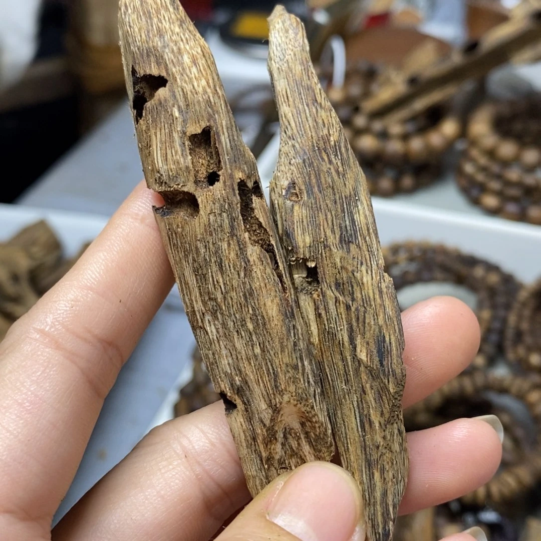 沉香沉香碎屑虫漏料