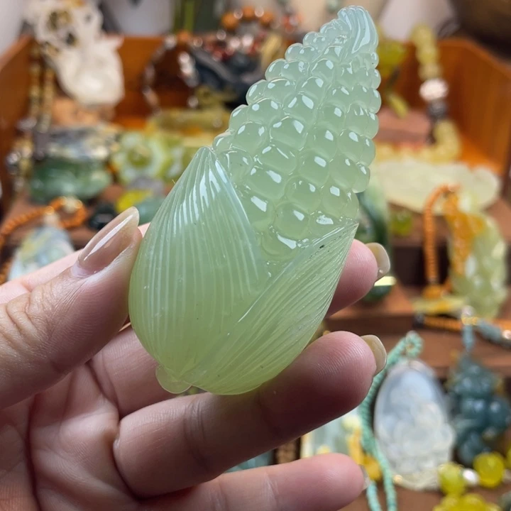 蛇纹石玉未镶嵌手把件