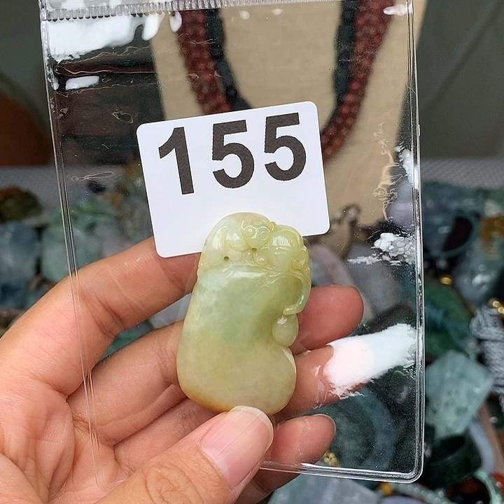 翡翠未镶嵌颈饰小*翡翠