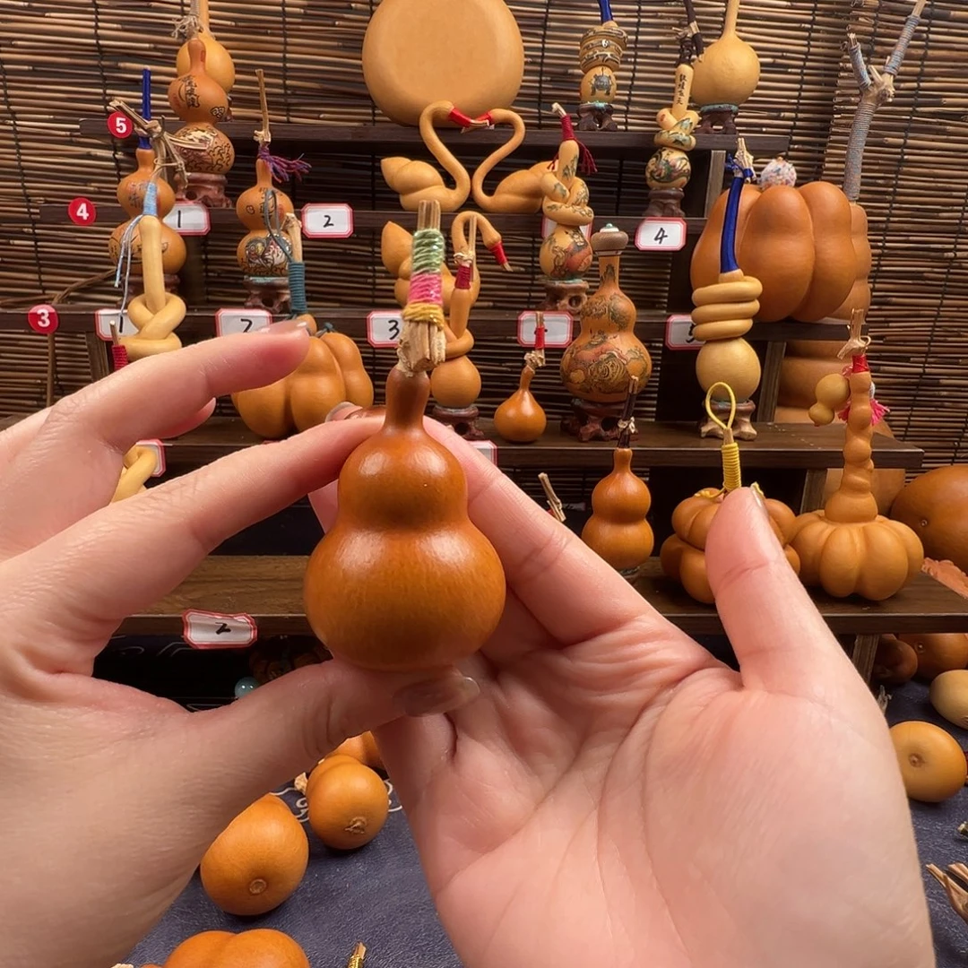 M***e哈哈哈哈哈哈哈哈哈哈哈