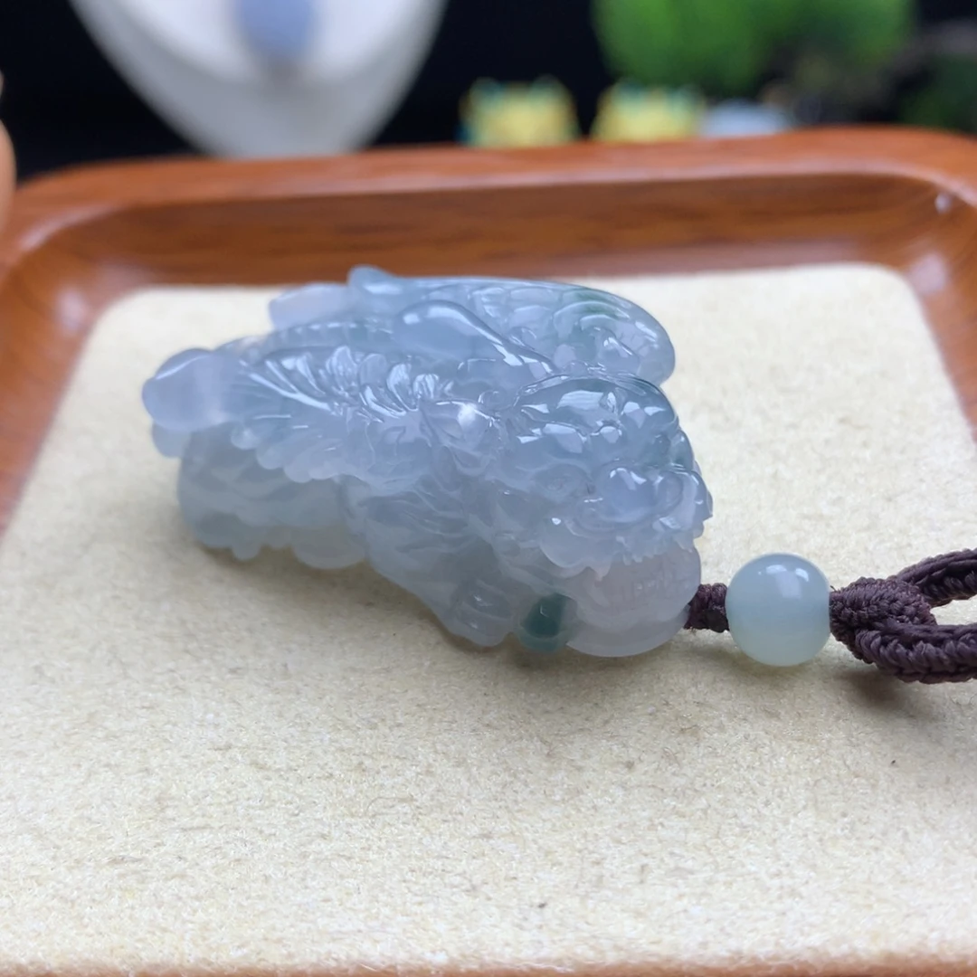 翡翠未镶嵌颈饰28