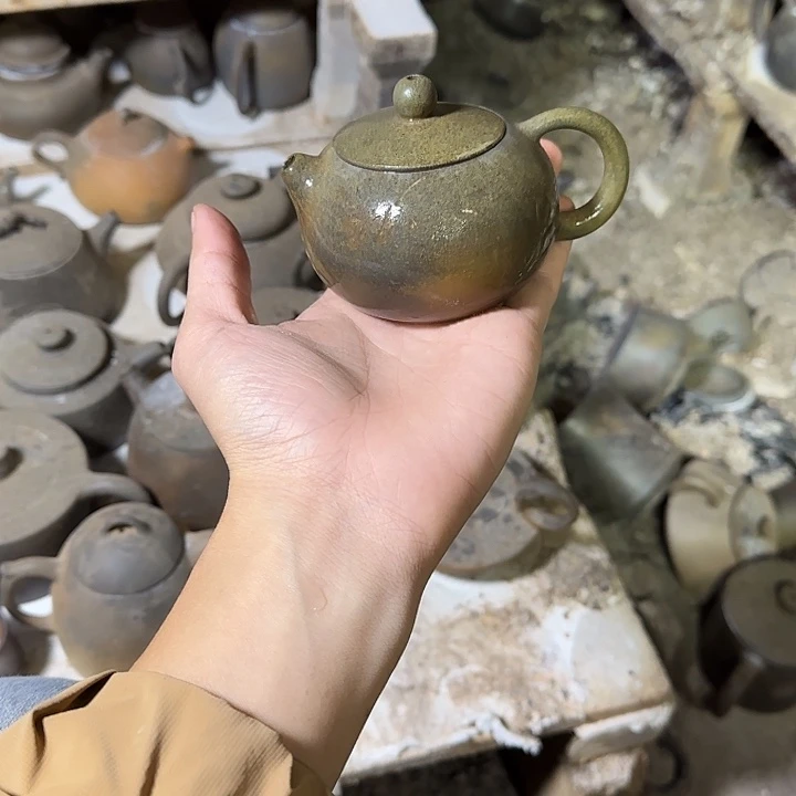 坭兴陶龙窑柴烧龙窑