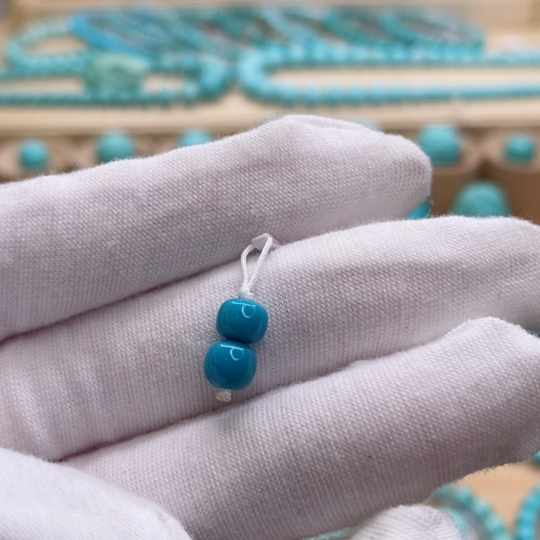 p***y绿松石未镶嵌珠宝奇石