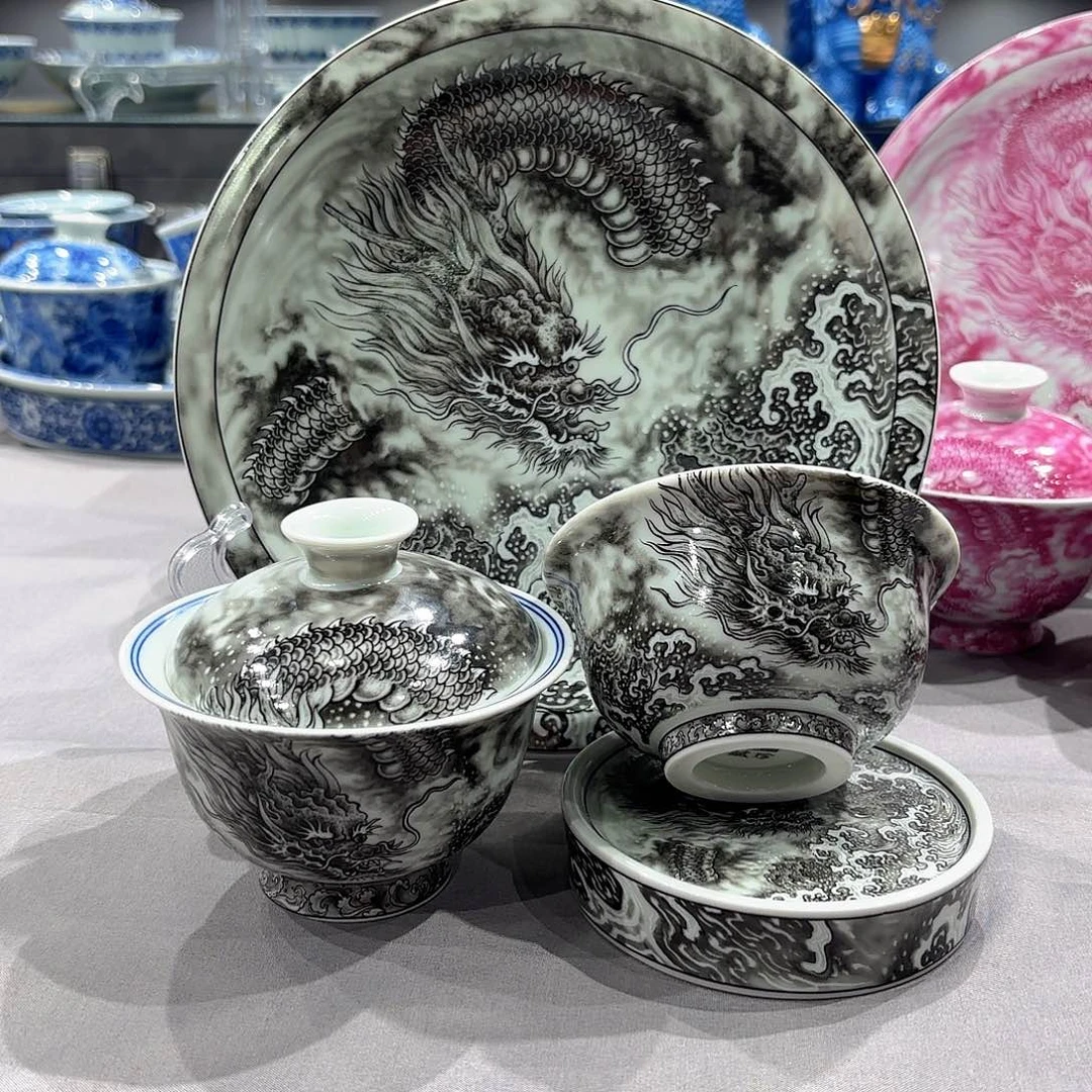 瓷片景德镇瓷器精品陈列