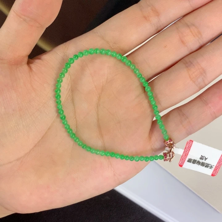 翡翠未镶嵌颈饰手串
