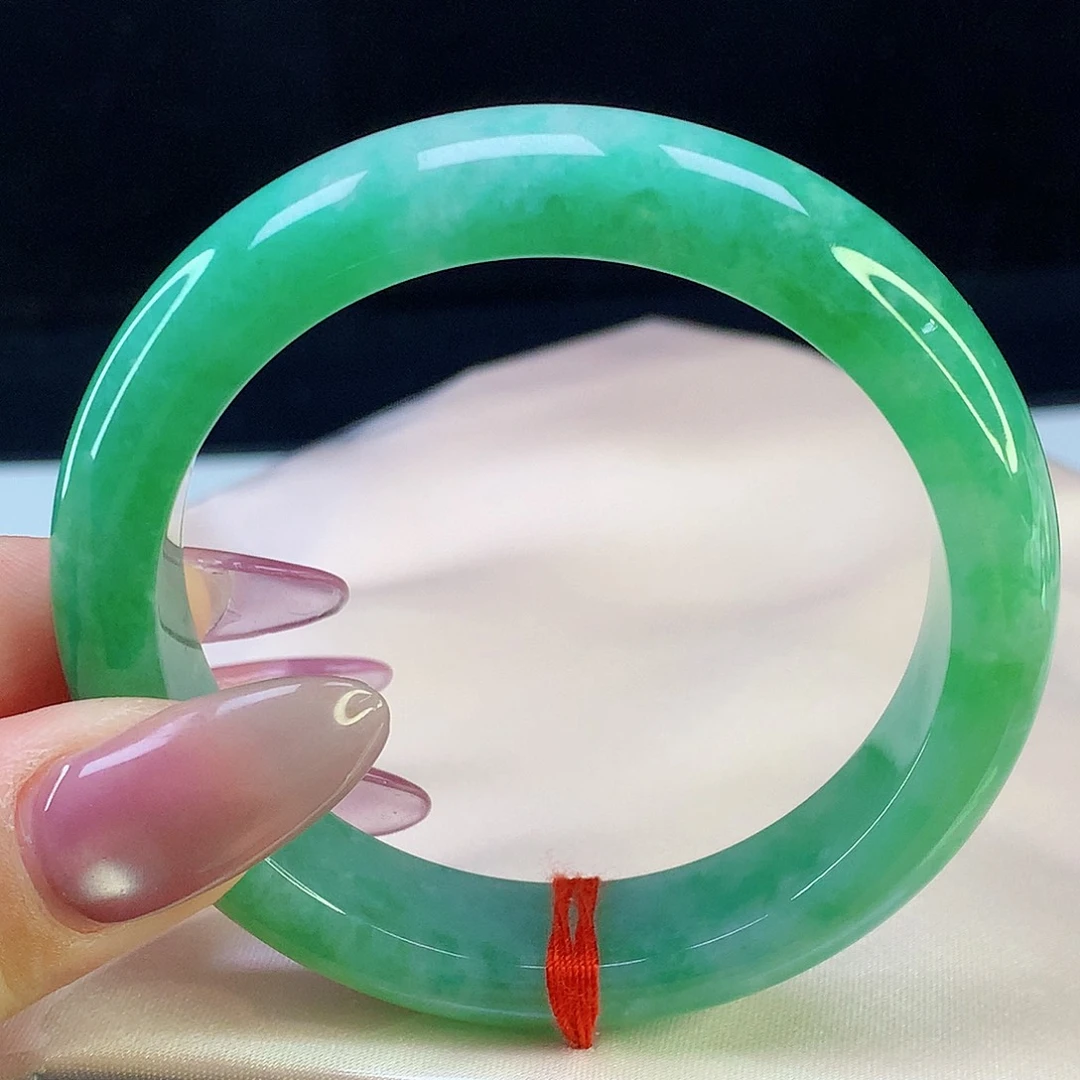 飞***鱼翡翠手镯未镶嵌天然翡翠1510