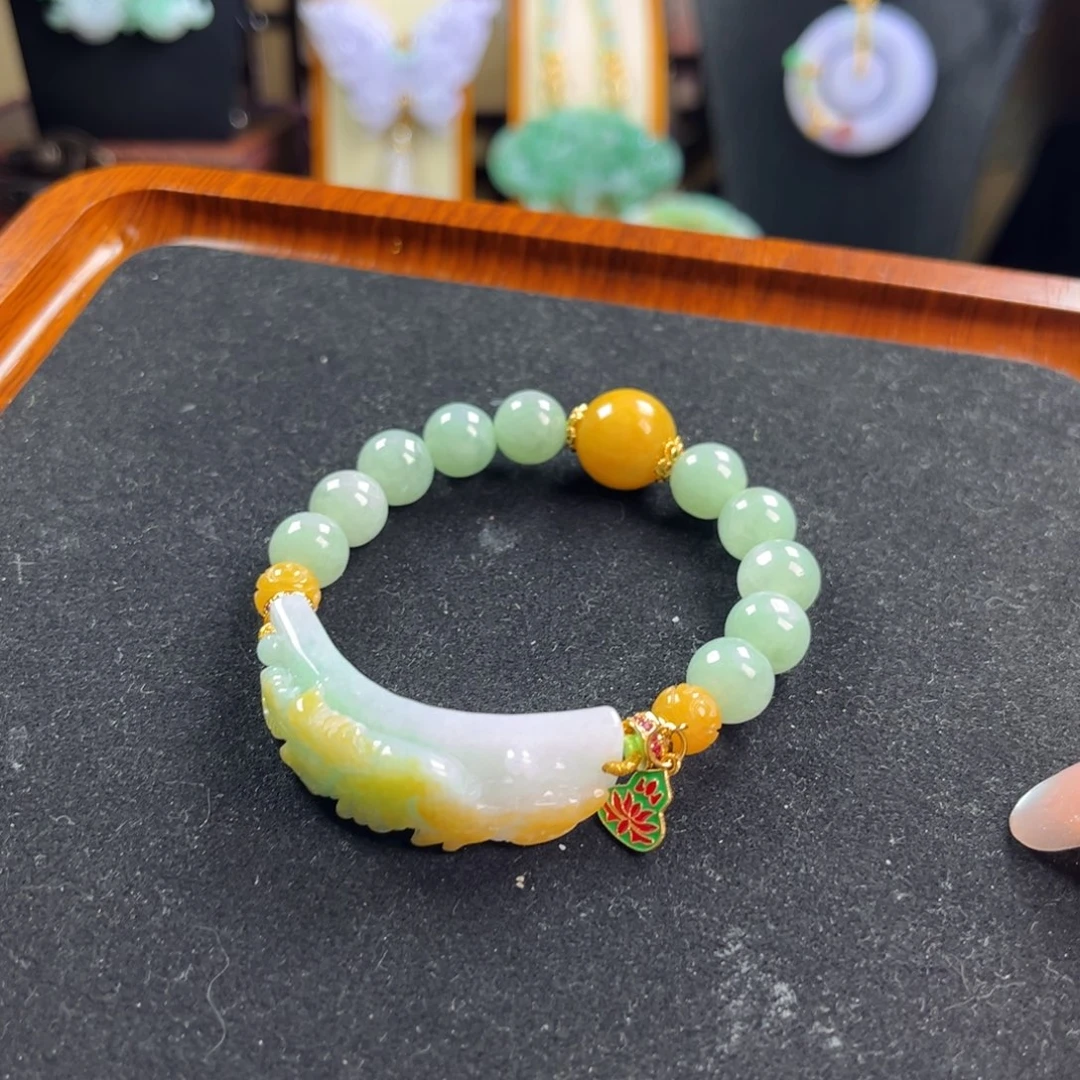 翡翠未镶嵌颈饰俏色凤凰