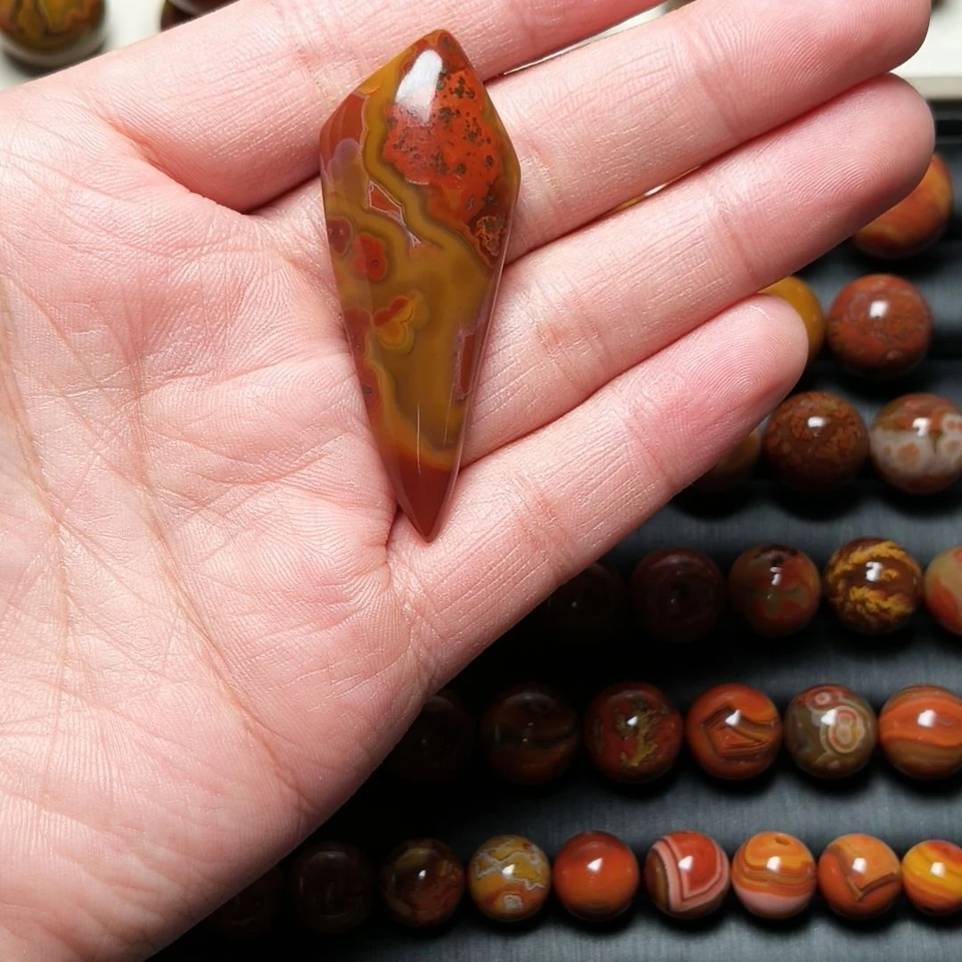 玛瑙/玉髓未镶嵌战国红玛瑙