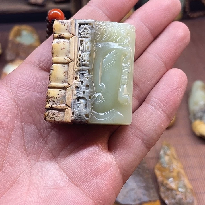好***汉未镶嵌岫岩河磨玉（透闪石质玉）挂件
