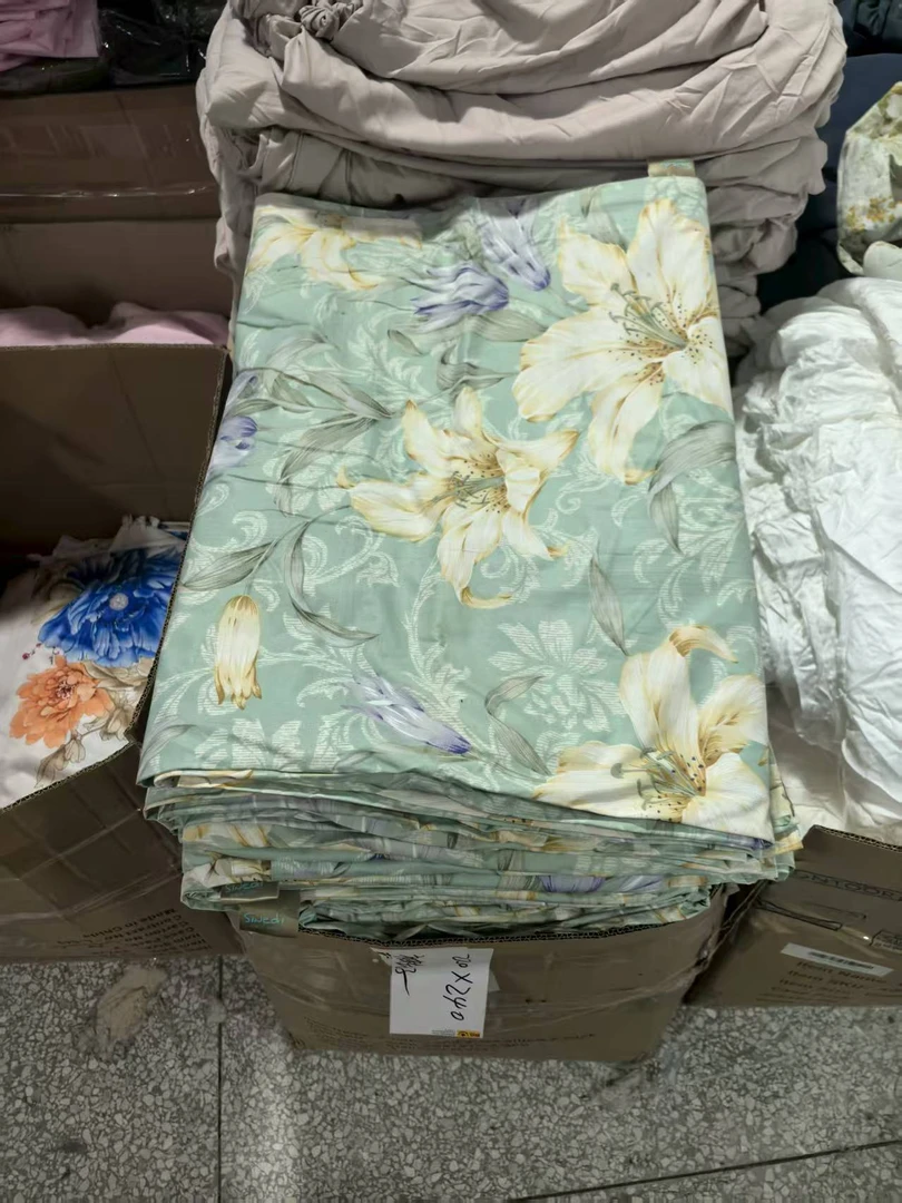《厚广家》3楼220×240浅绿色百合花款全棉高支棉被壳子 发1张