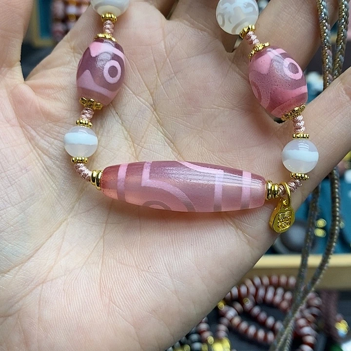 玛瑙/玉髓颈饰合金