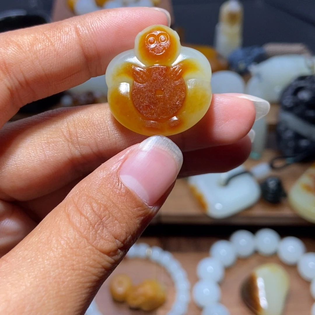 ****颈饰未镶嵌和田玉