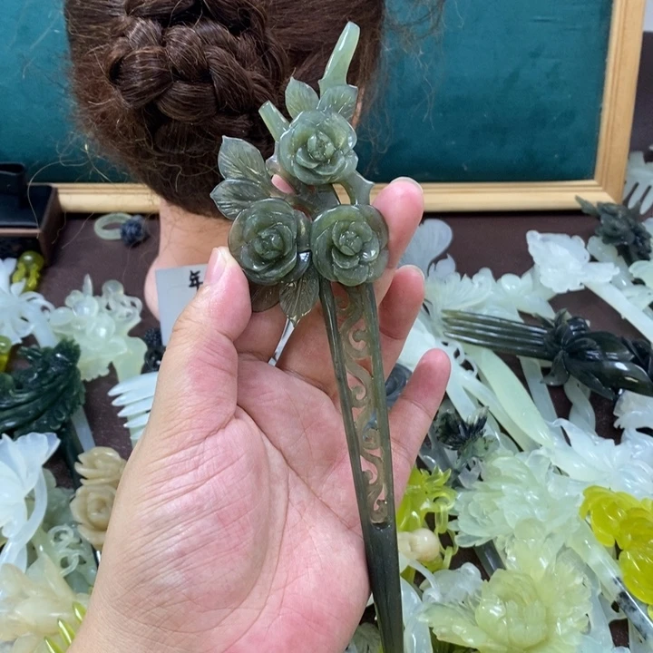 蛇纹石玉发饰未镶嵌小*猫