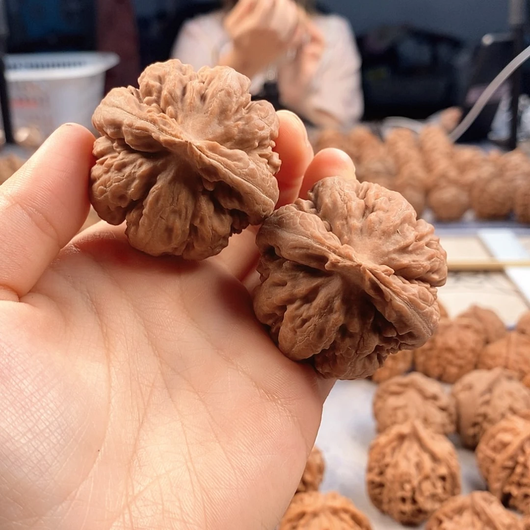 文玩核桃吊坠催****家霸王龙