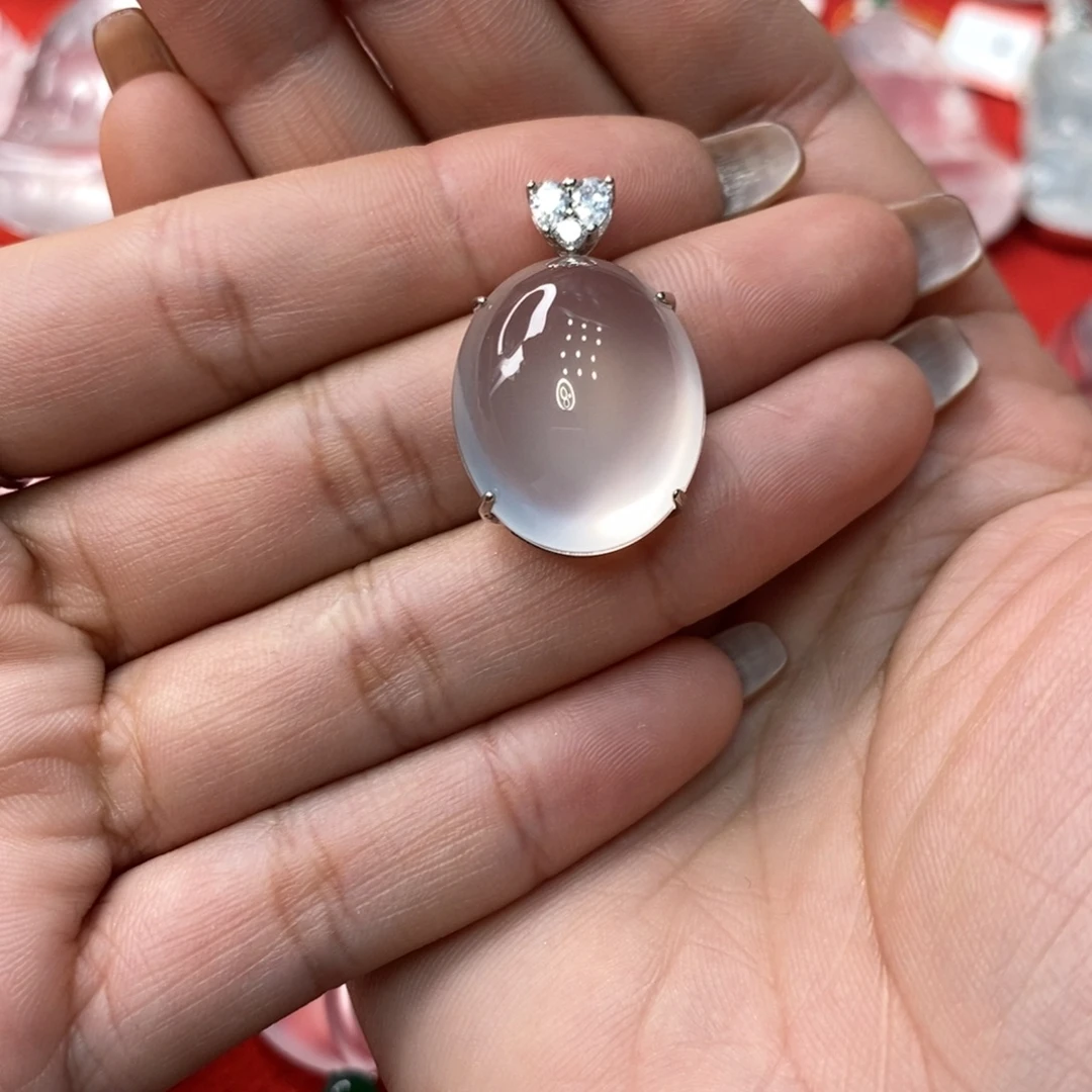 桑***达石英质玉银S925镶嵌吊坠