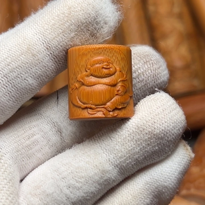 实心竹雕刻手把件