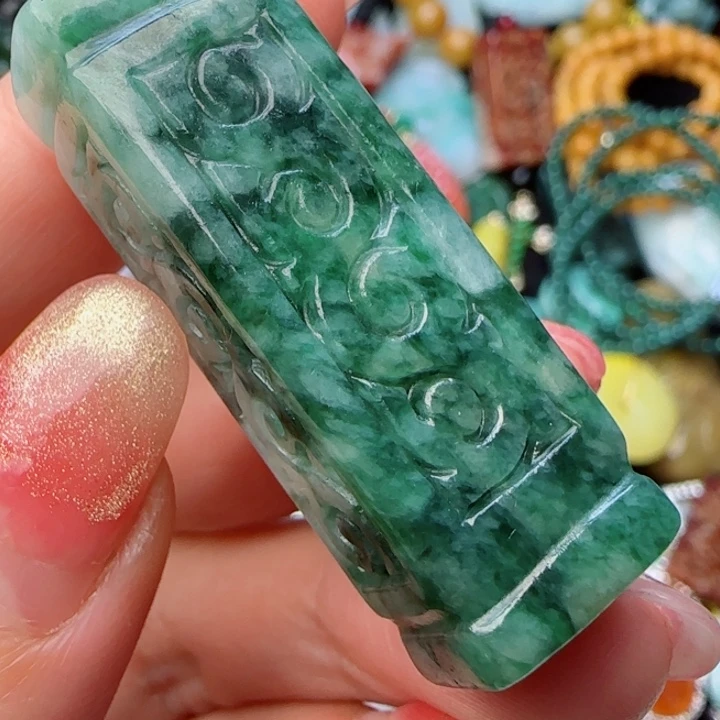 翡翠颈饰未镶嵌天然A货46