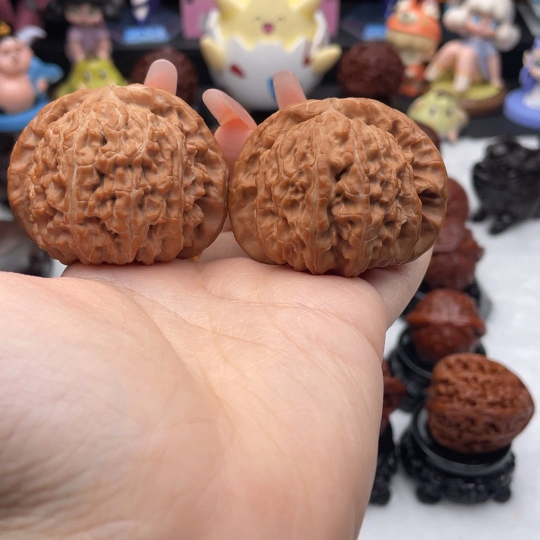 文玩核桃吊坠48白狮子