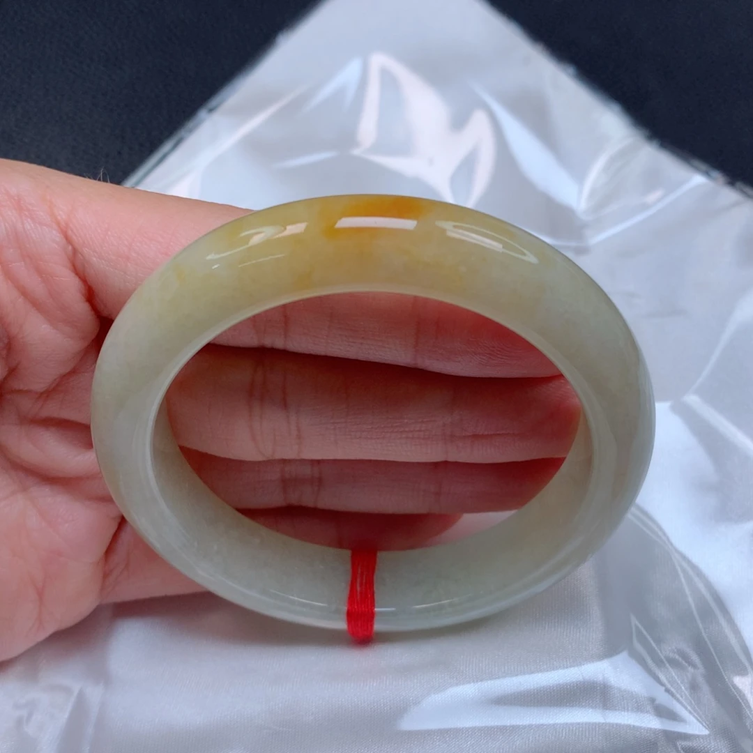 翡翠手镯未镶嵌天然