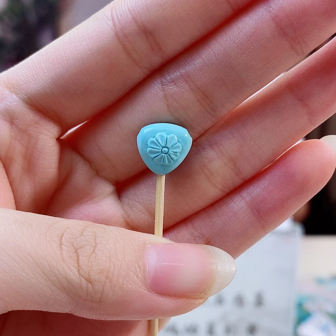 未镶嵌绿松石珠宝奇石