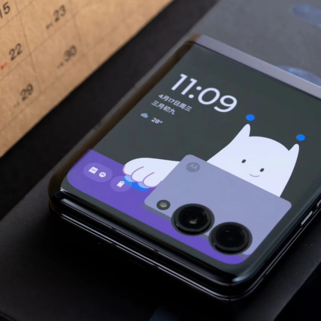 9新 Motorola/摩托罗拉 razr40ulata便携折叠屏手机原装正品翻盖