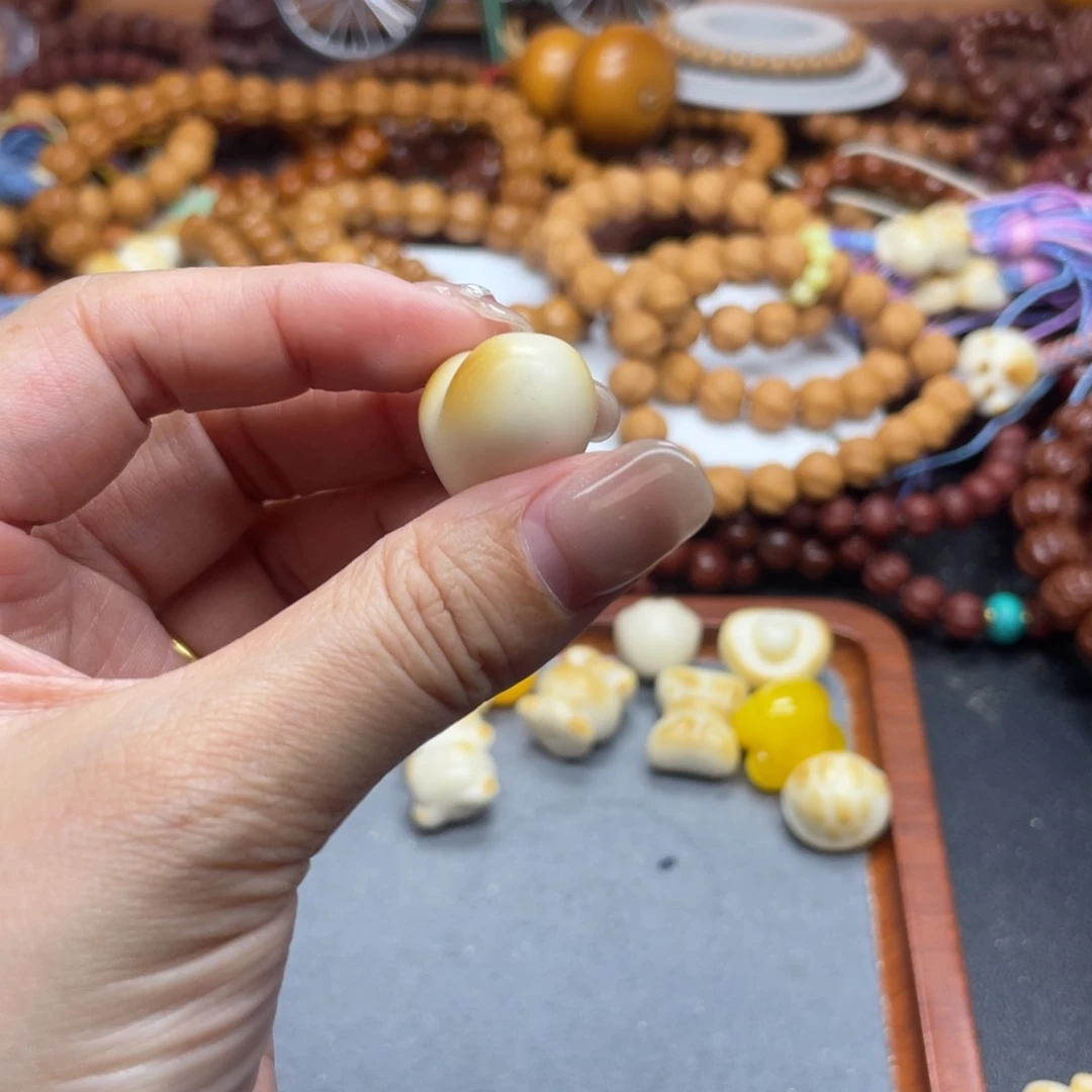 猴头核桃屁桃爱心