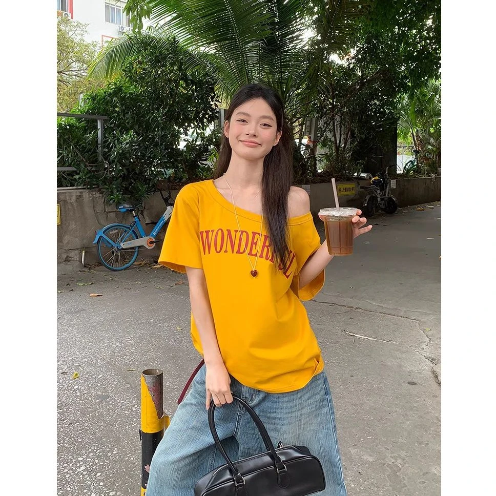 夏季新款辣妹斜肩短袖t恤女复古时尚高街设计感ins欧美风上衣