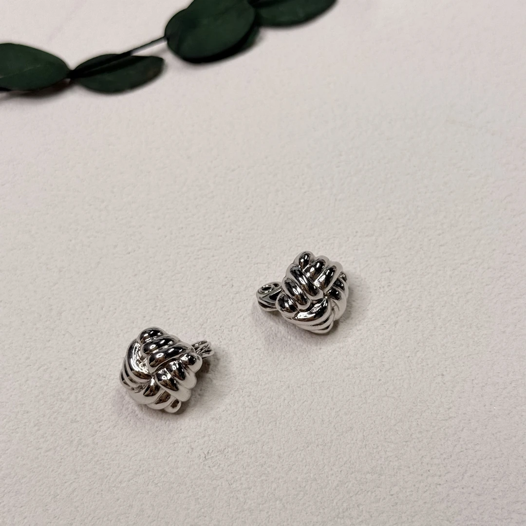 合金耳饰 【六六中古】孤品小众银色耳夹ap7239