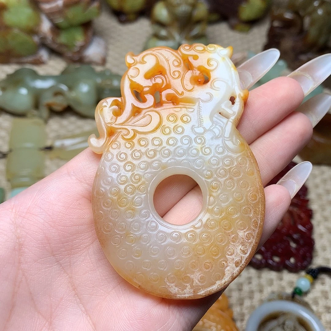 未镶嵌蛇纹石玉颈饰