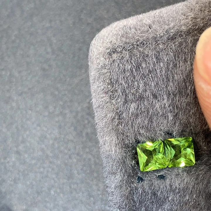 橄榄石笔搁未镶嵌1.5克拉