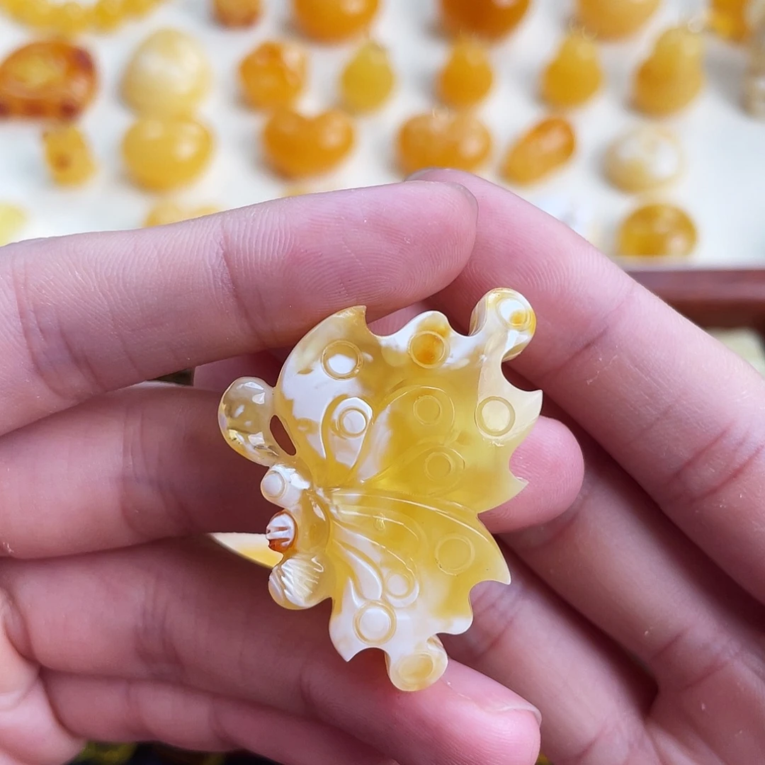 琥珀未镶嵌珠宝奇石