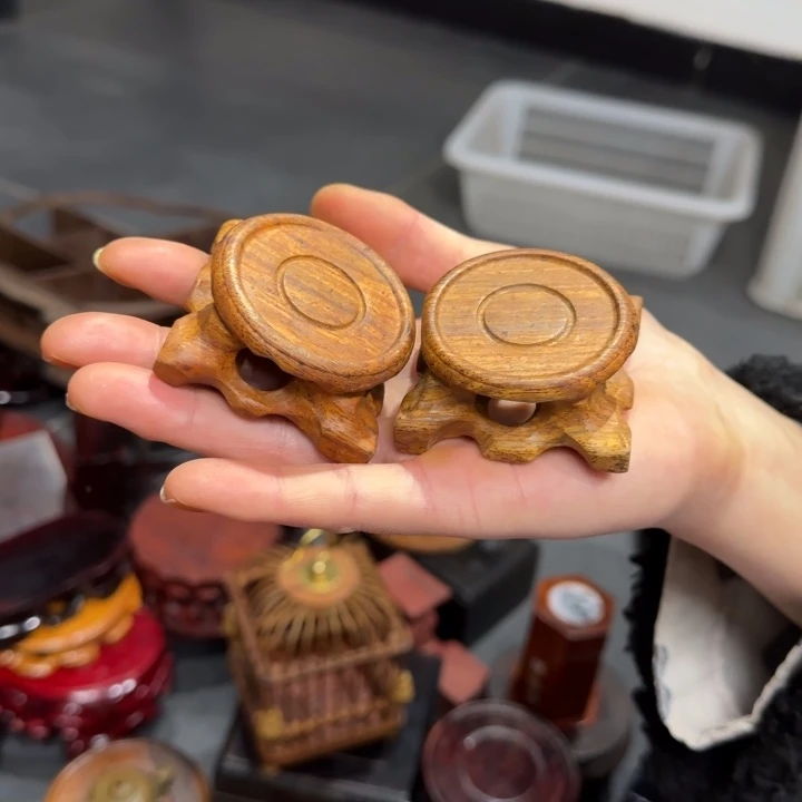 橄榄核摆件红木工艺品底座等