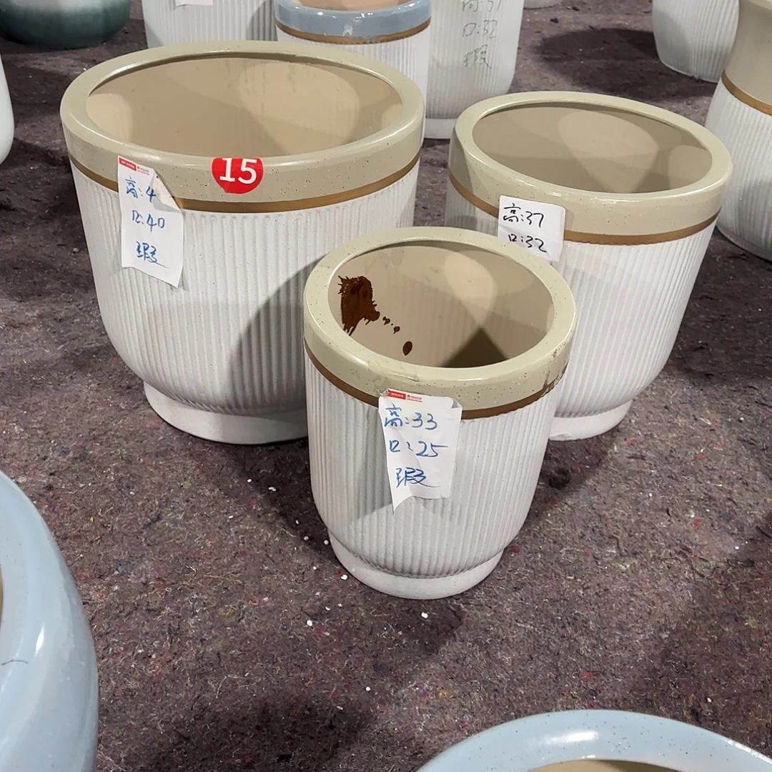 三拼高脚卡其口一套三个花盆