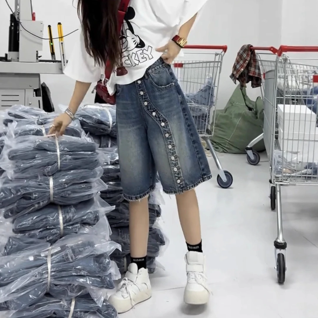 不挑身材小众设计感复古多纽扣休闲直筒牛仔裤显瘦高腰阔腿五分裤