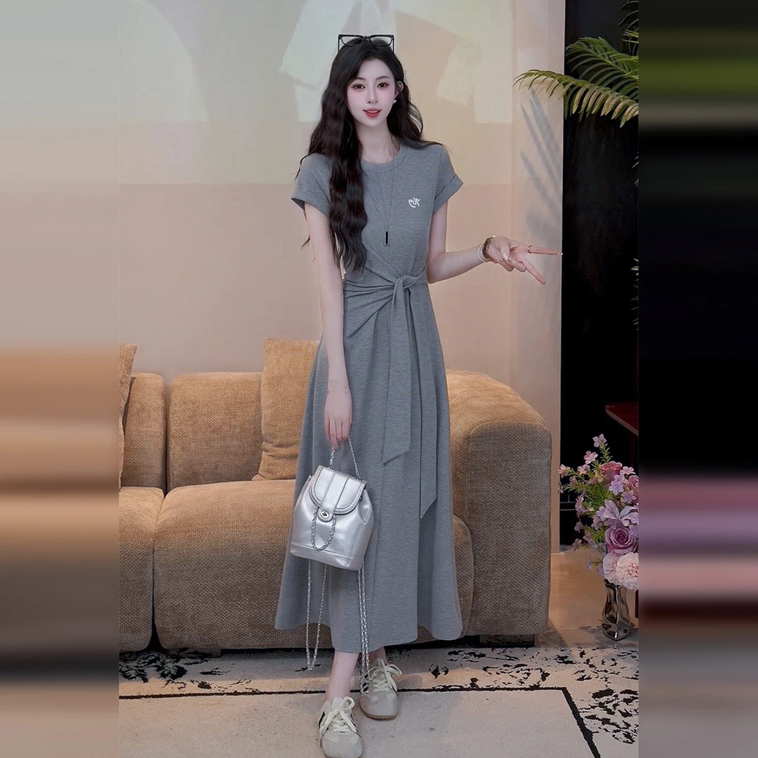 法式灰色连衣裙子女夏季2025新款爆款休闲穿搭气质高级感绑带长裙
