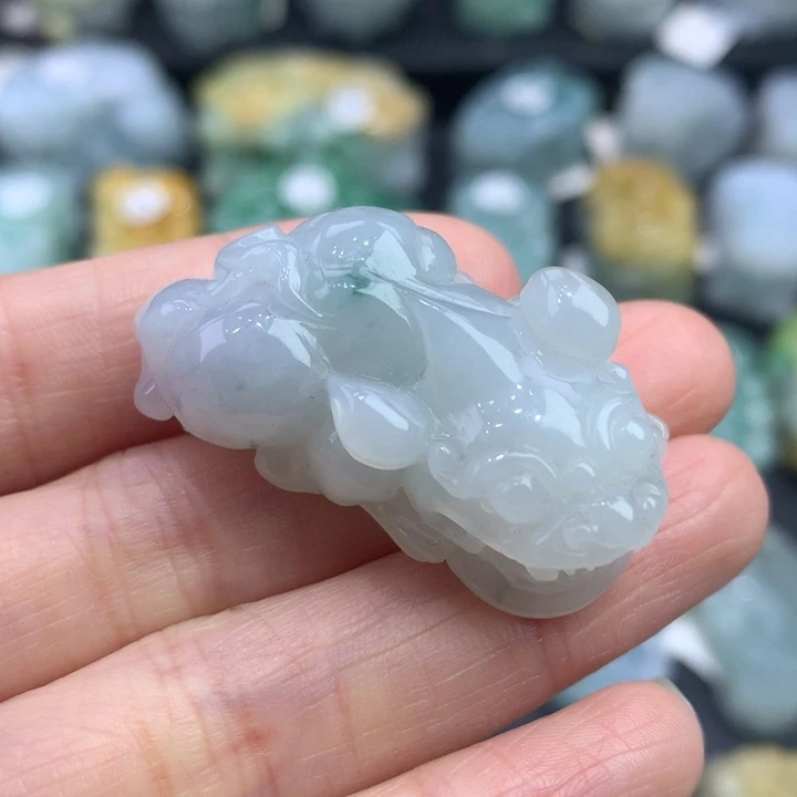翡翠未镶嵌颈饰天然缅甸A货翡翠貔貅吊坠