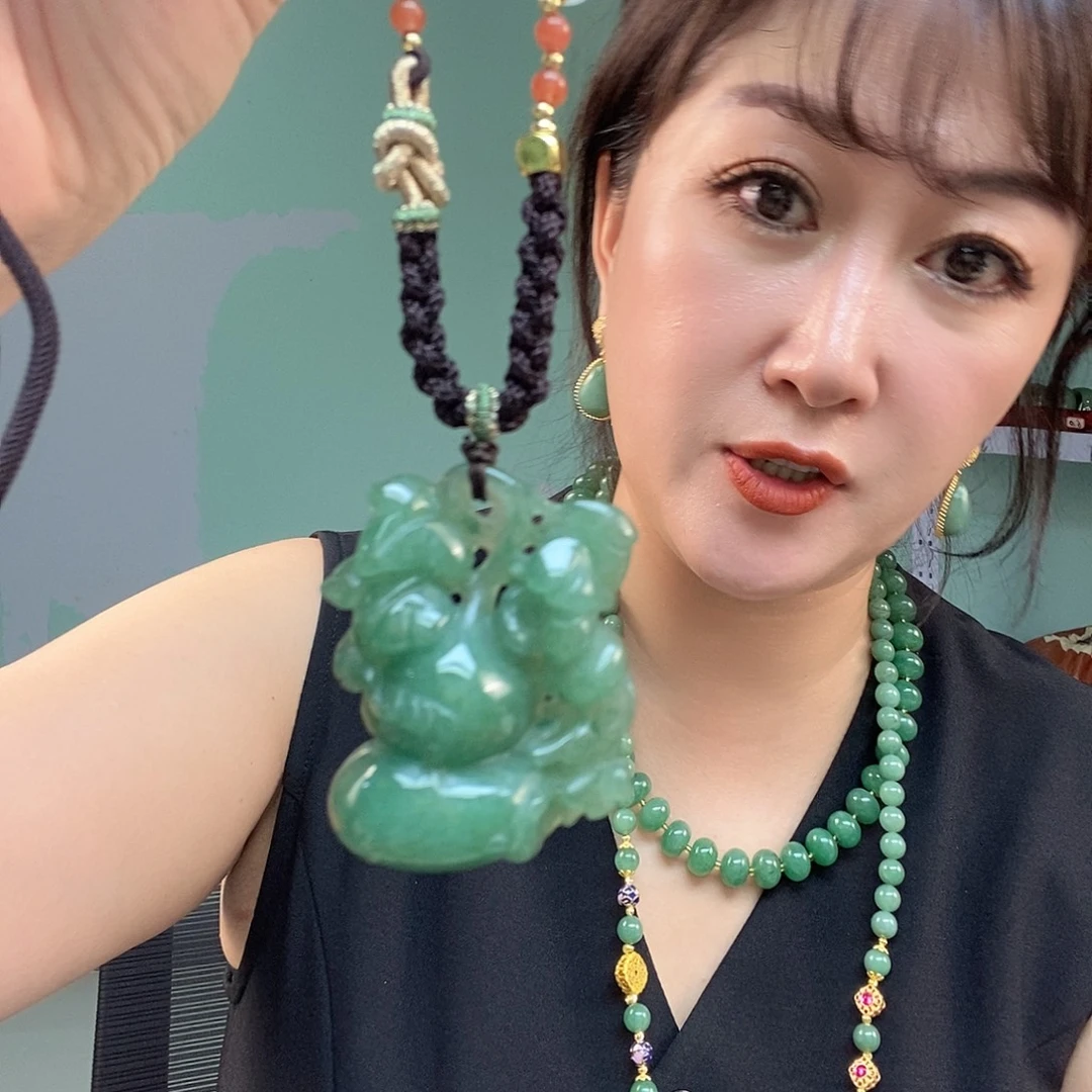 未镶嵌手镯石英质玉