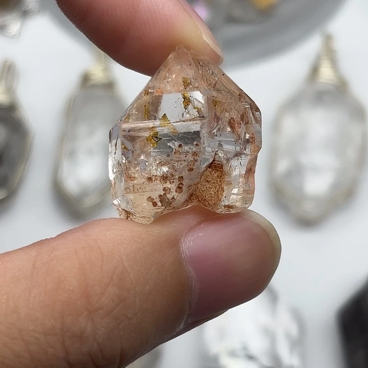 未镶嵌颈饰水晶巴基斯坦红泥闪灵钻24mm+