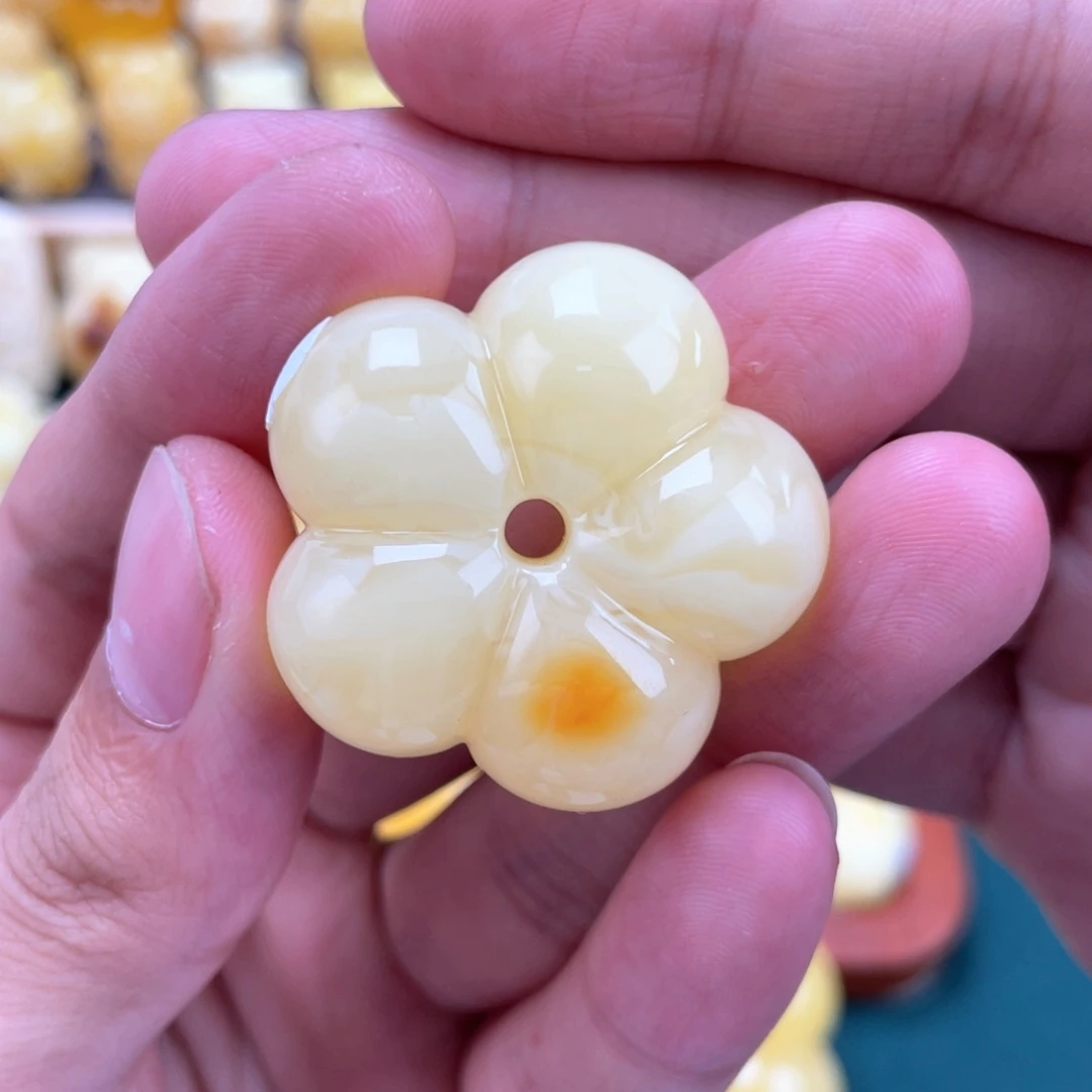 裸石琥珀未镶嵌蜜蜡