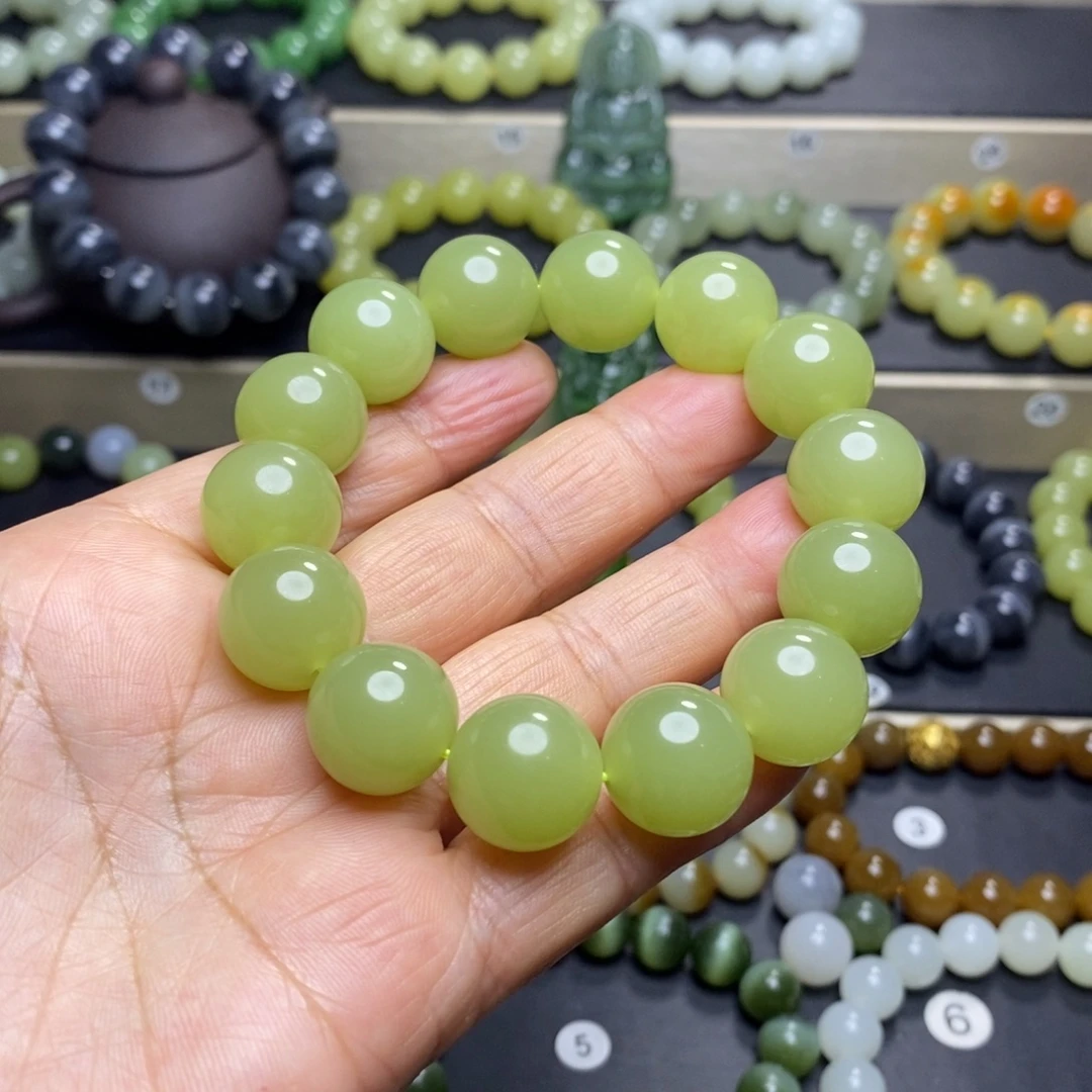 和田玉未镶嵌手串