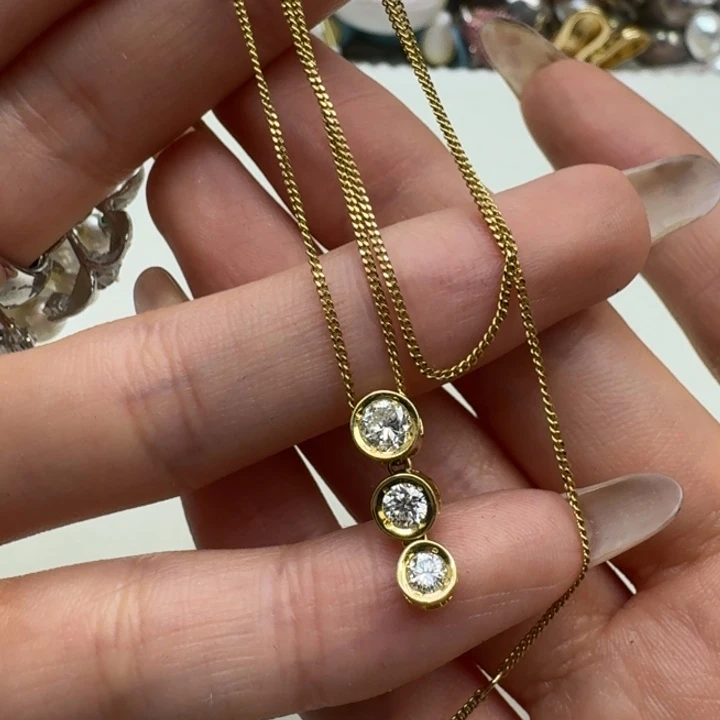 颈饰钻石未镶嵌成品