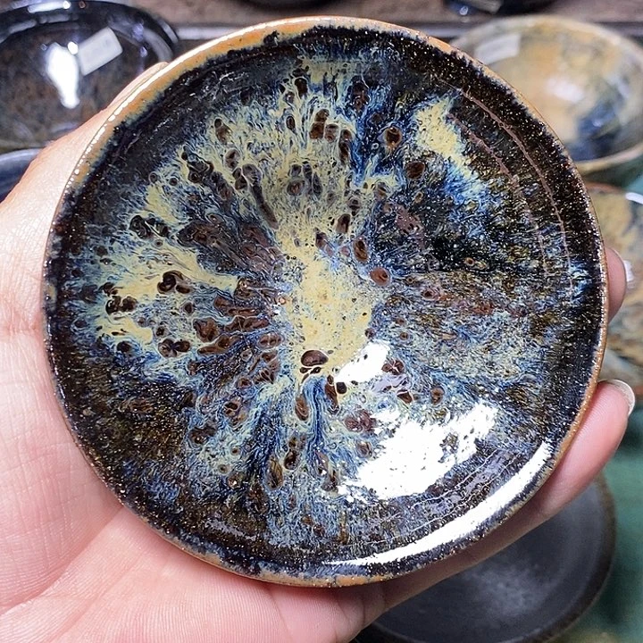 茶盏9.7釉面有个别气泡快快乐乐咯