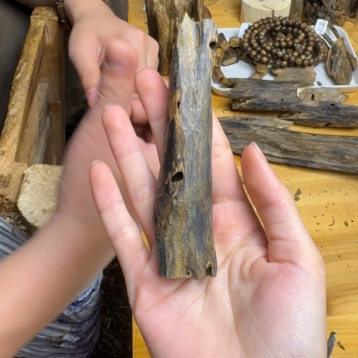 沉香沉香碎屑张勺子品种块料22克