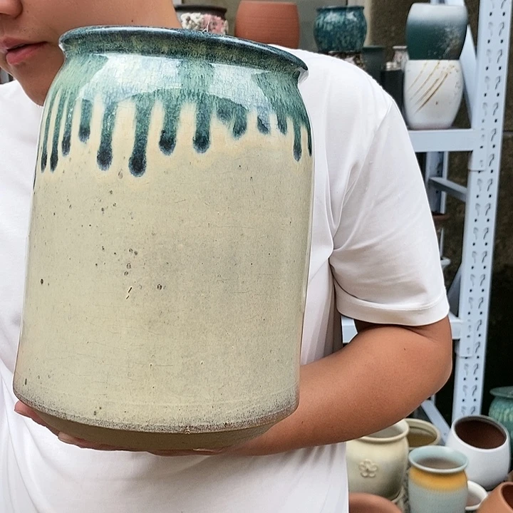红泥花盆口17高26瑕疵