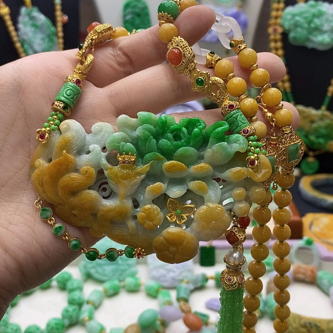 翡翠未镶嵌颈饰鳯*项链