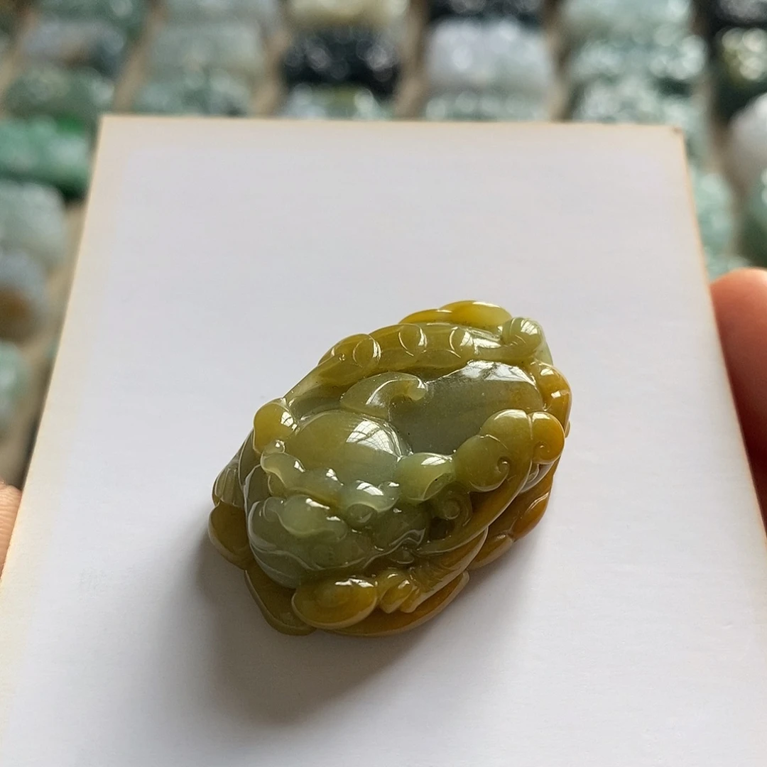 翡翠未镶嵌颈饰天然翡翠貔貅吊坠