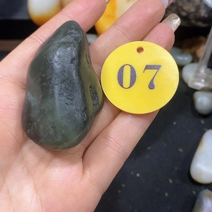 未镶嵌和田玉（糖玉）挂件